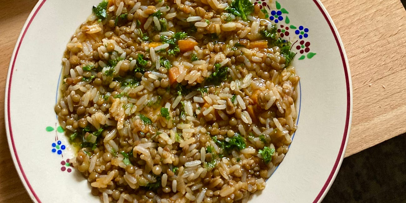 Lentils and Rice (Fakorizo)