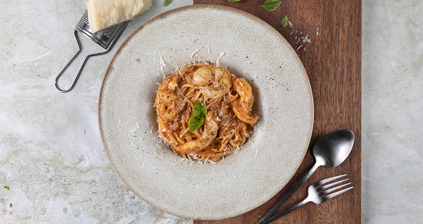 Shrimp Pasta in Tomato Sauce (Garidomakaronada)